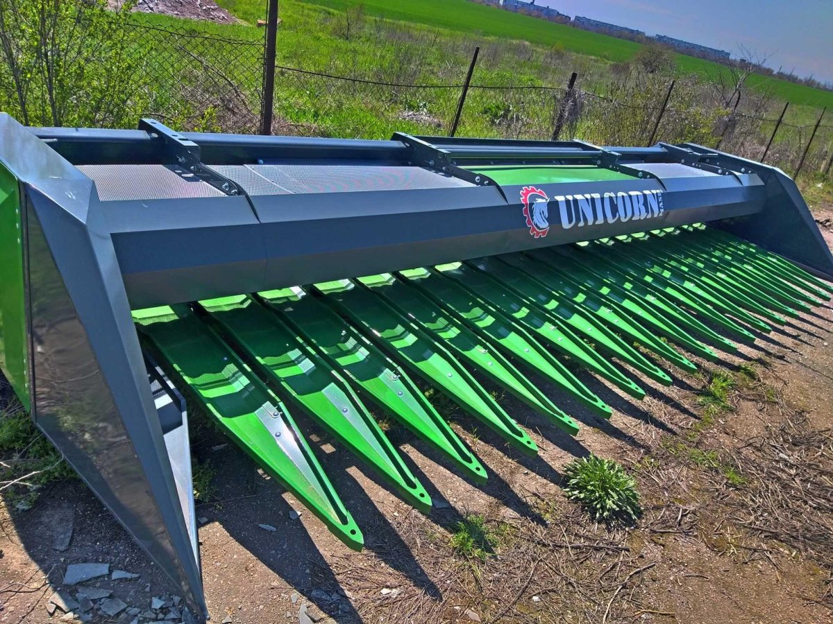 Жатка для уборки подсолнечника Клаас