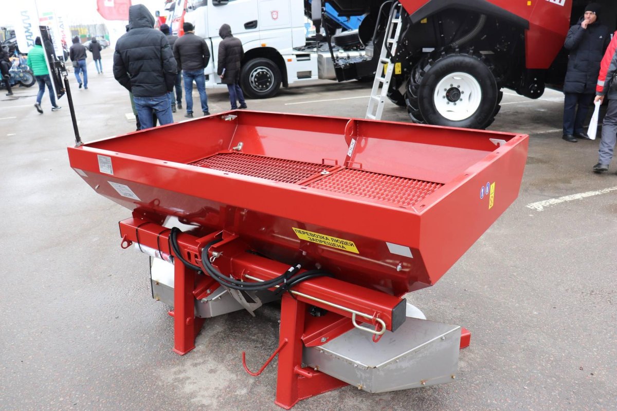 Разбрасыватель удобрений Ростсельмаш