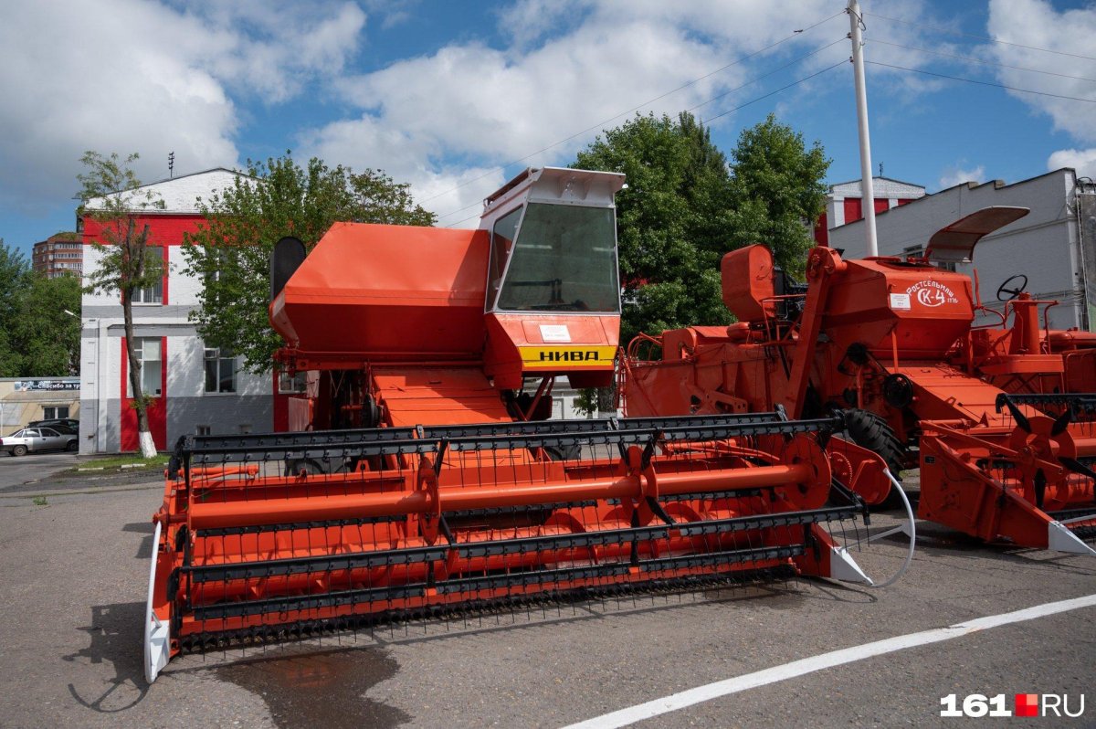 Комбайн Нива Ростсельмаш