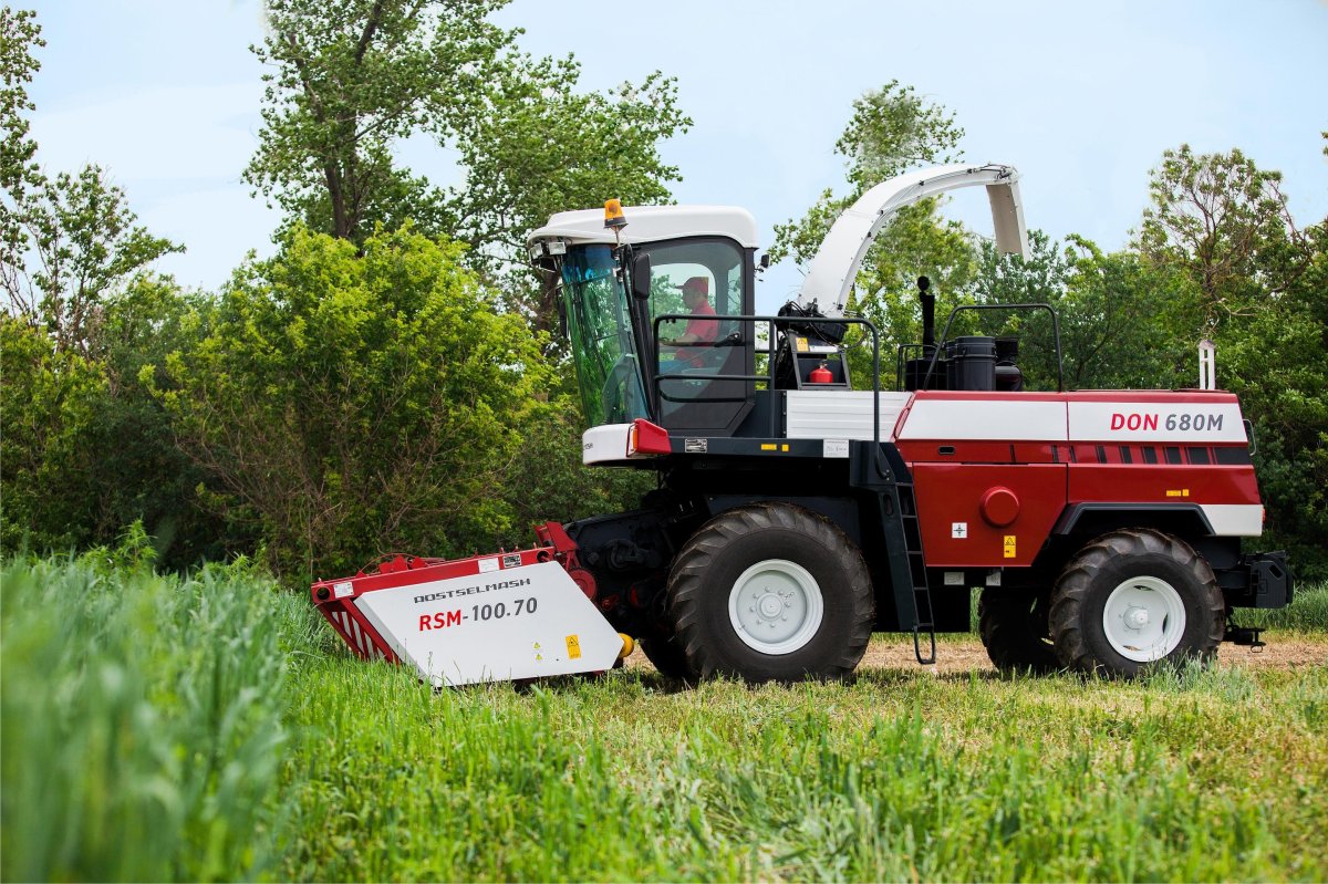 Кормоуборочный комбайн Дон 680