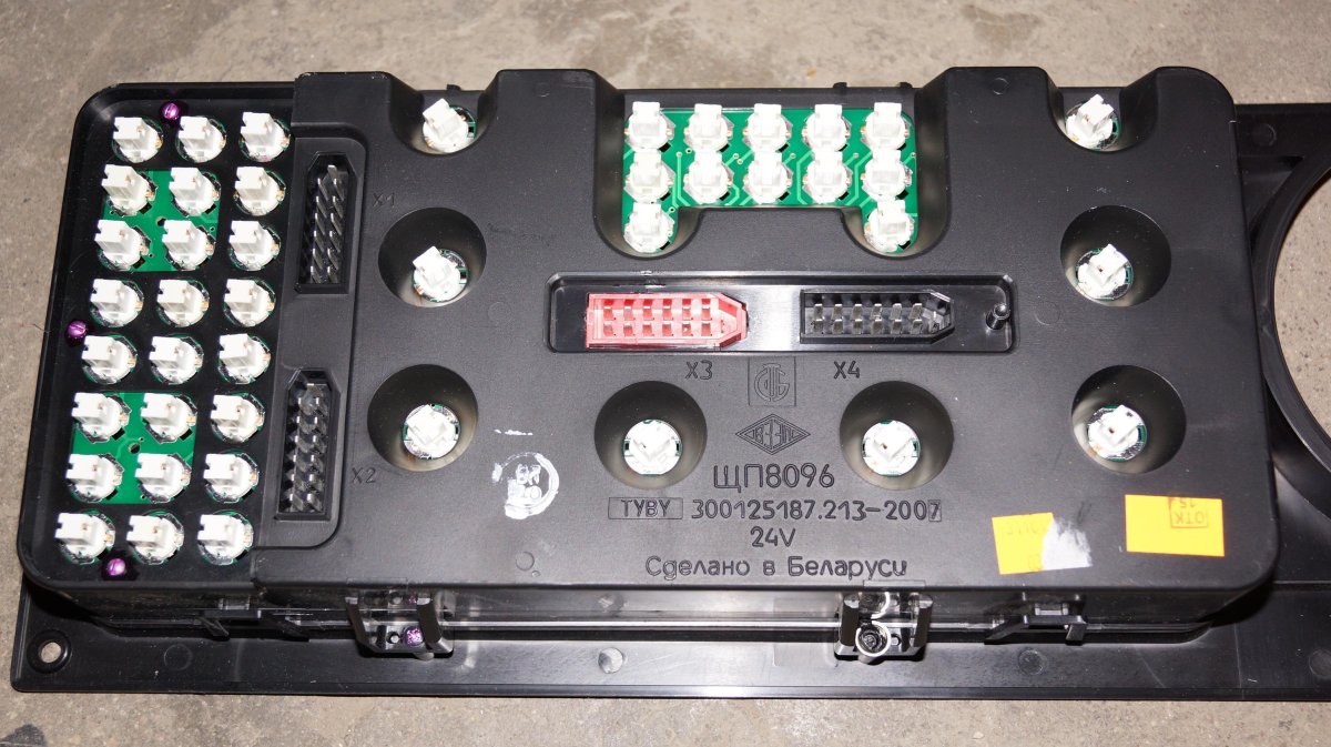 Щиток приборов МАЗ 4370