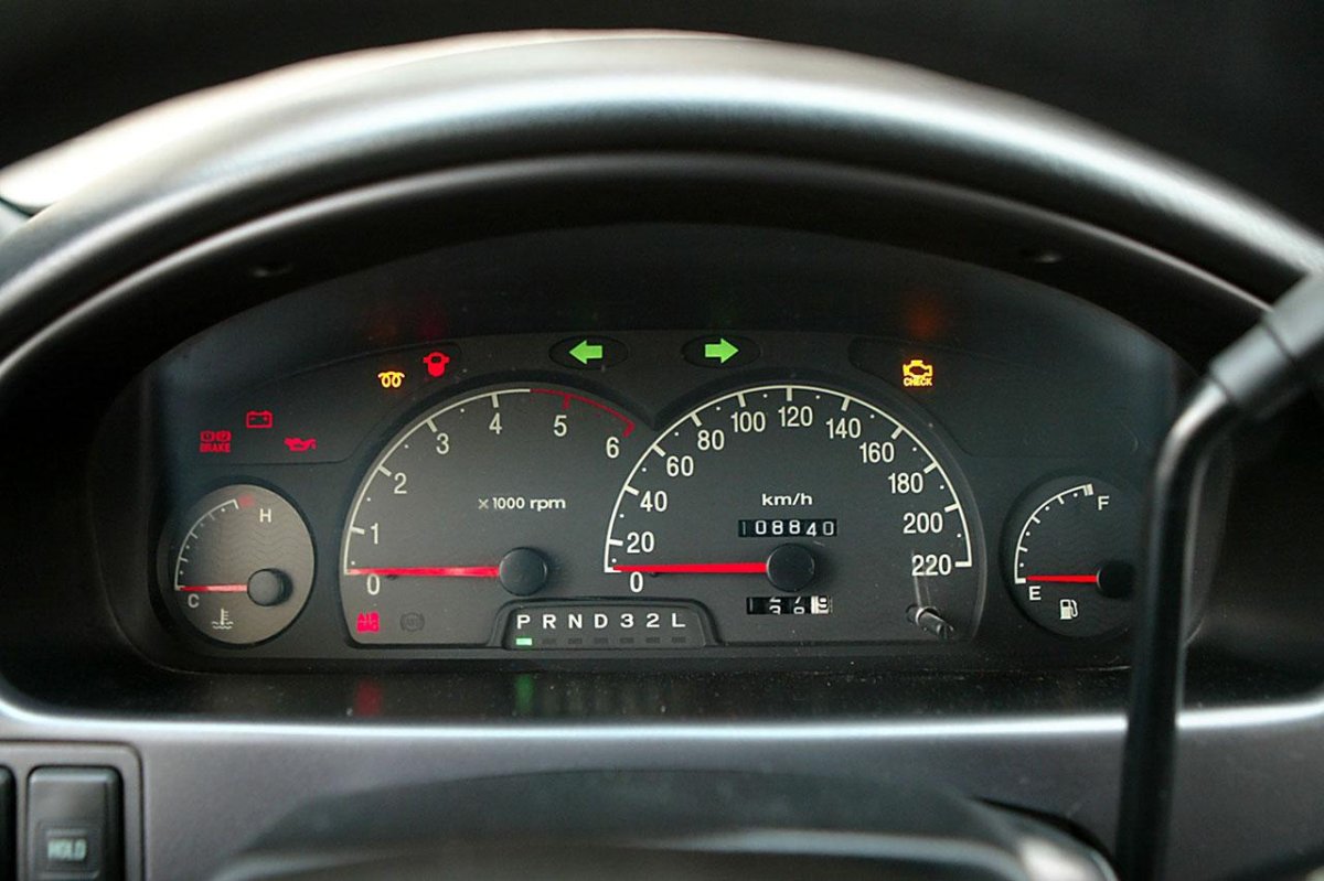 Приборная панель Траджет