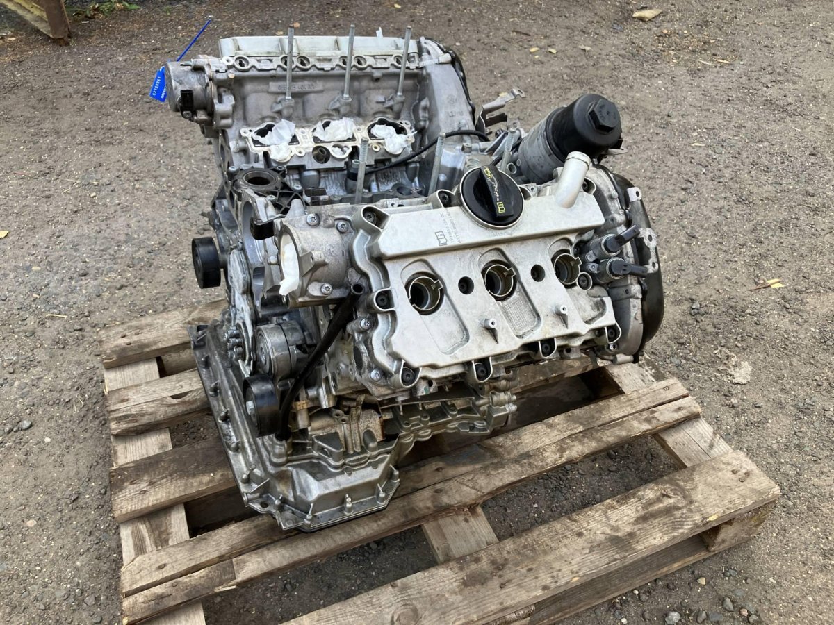 276823 Двигатель