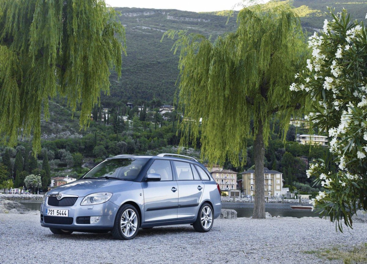 Шкода Фабия Комби