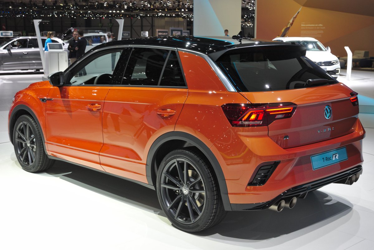 Двухцветный кроссовер