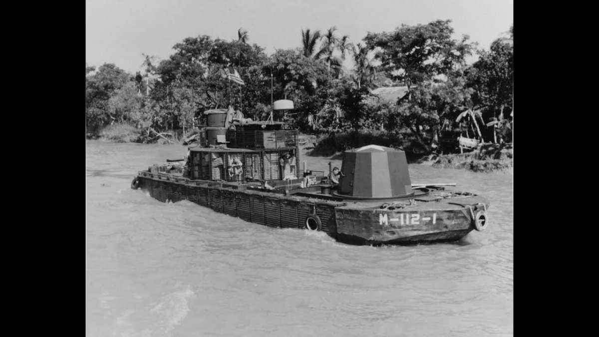 LCM 6 монитор во Вьетнаме