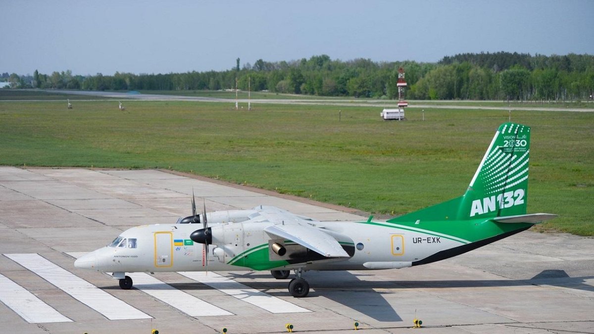 Антонов АН-132d