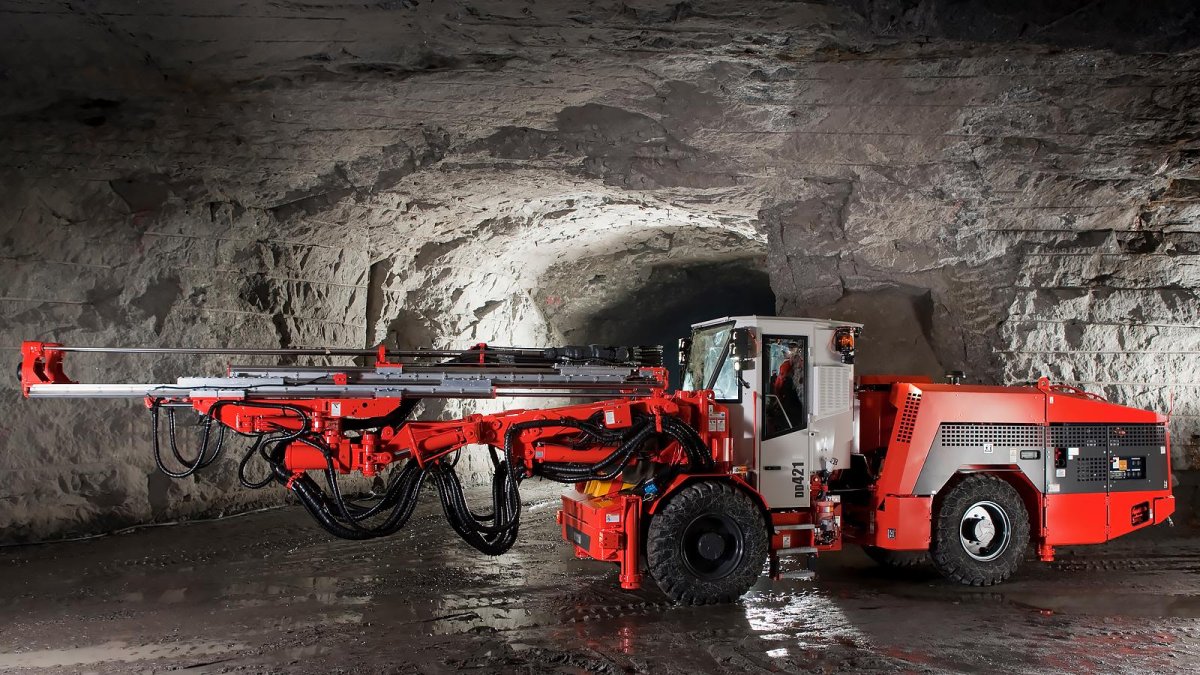Буровая машина Sandvik dd321