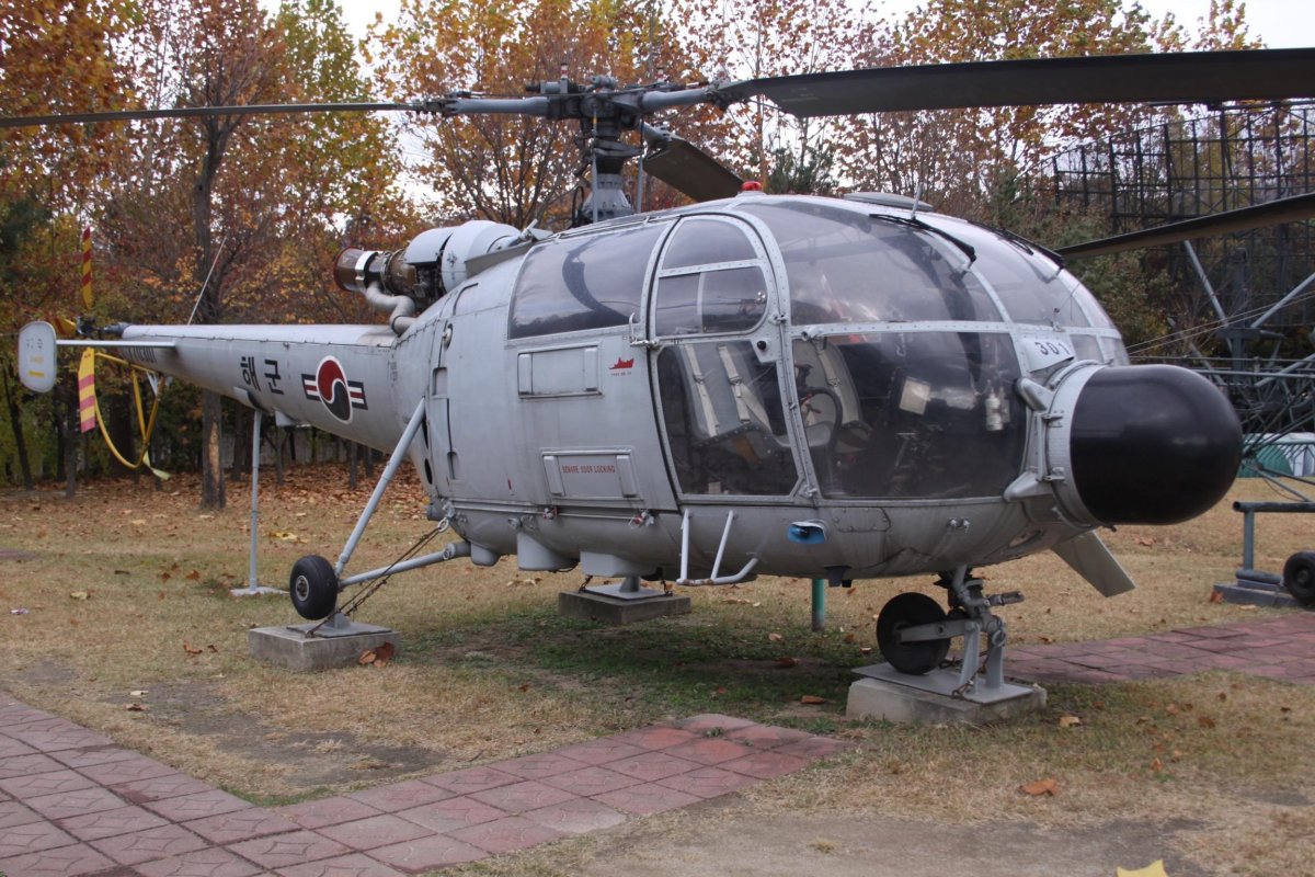Aerospatiale sa-319b Alouette III кабина