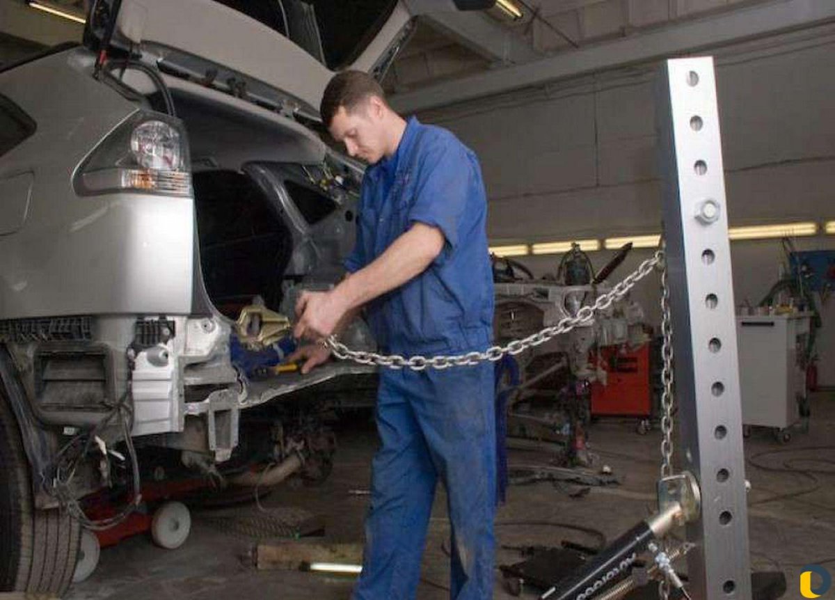 Инструмент для вытяжки кузова автомобиля