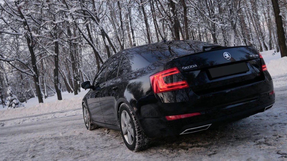 Skoda Octavia a7 черная