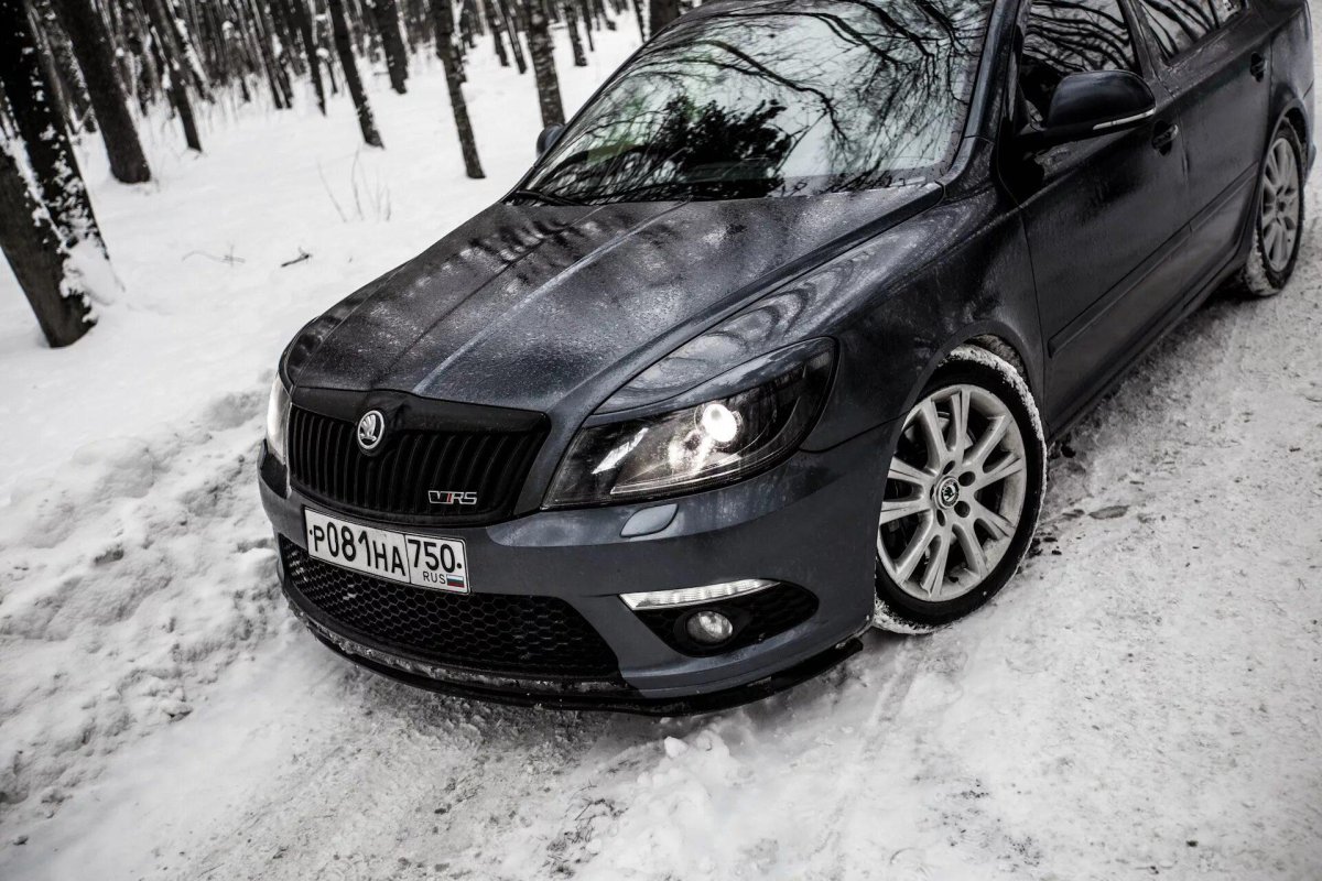 Skoda Octavia a5 RS черная