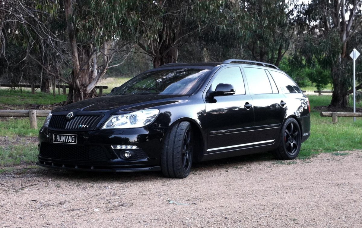 Skoda Octavia a5 RS черная