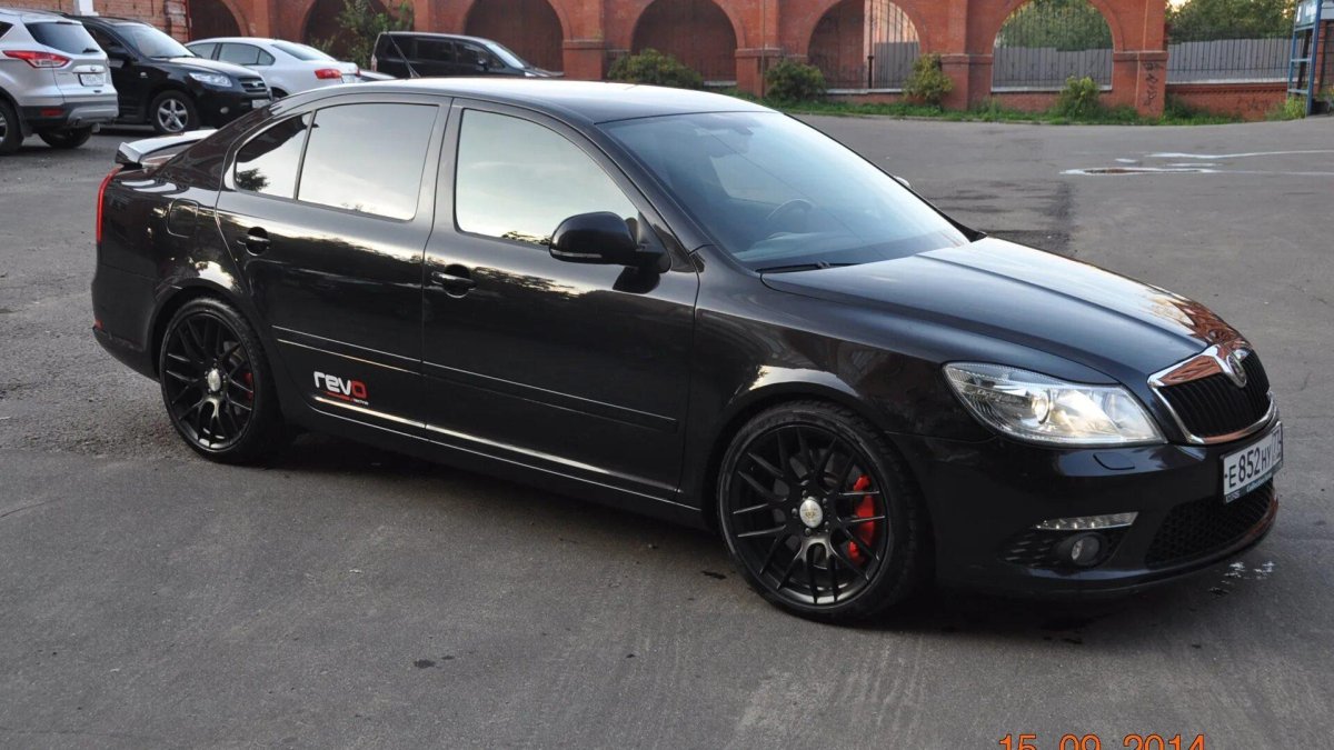 Черная Octavia a5 RS