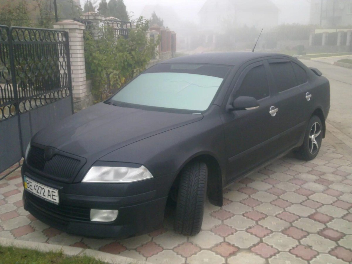 Skoda Octavia a4 черная