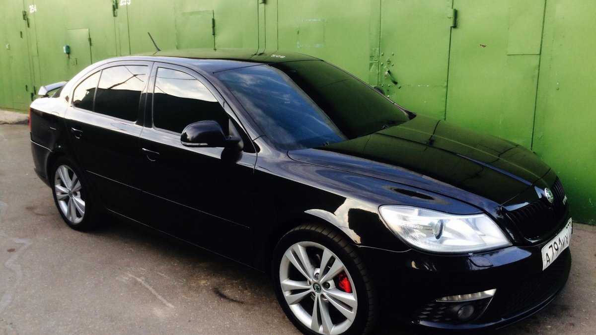 Шкода Октавиа а5 черная