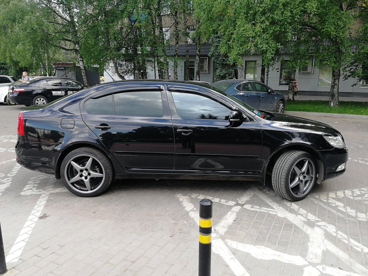 Шкода а5 черная