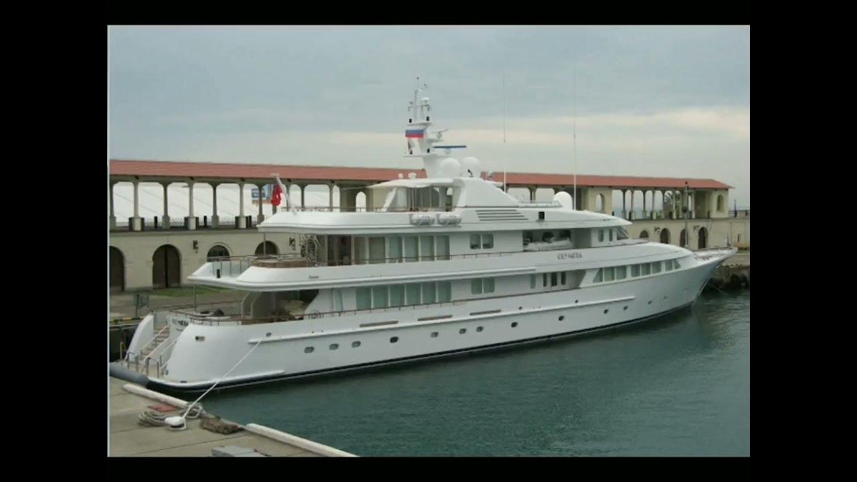 Яхта Путина Сириус