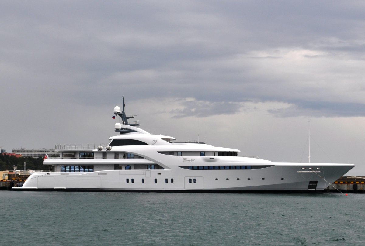 Яхта Грейсфул