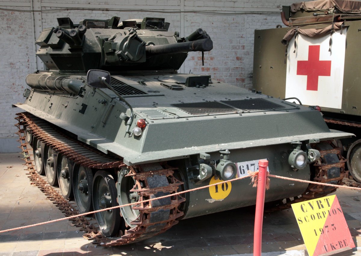 Легкий танк fv101 "Scorpion"