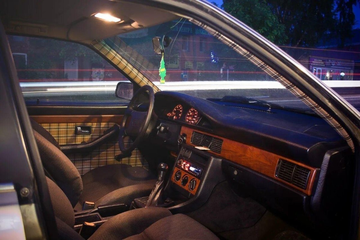 Салон Ауди 100 с3 Рестайлинг