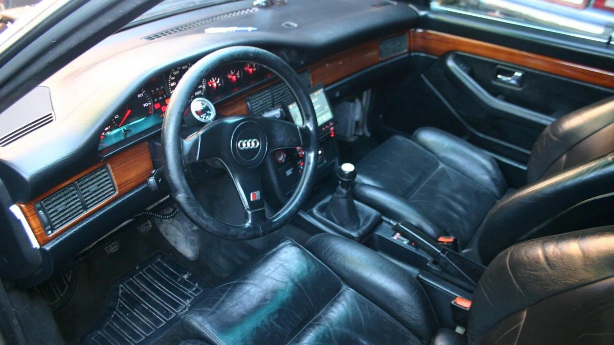 Ауди 200 салон