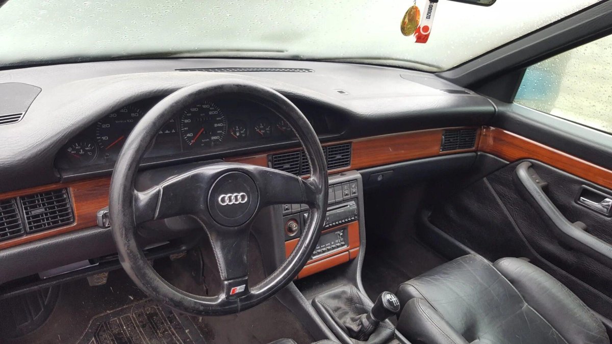 Audi 200 quattro салон