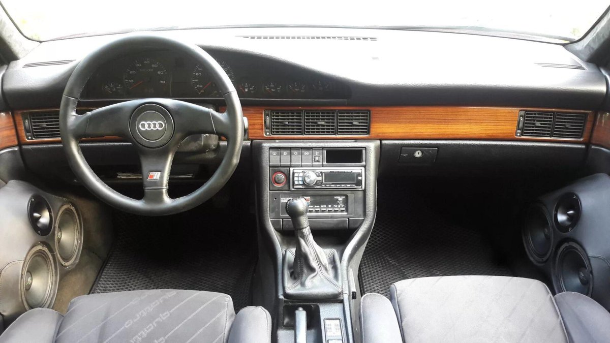 Audi 200 quattro салон