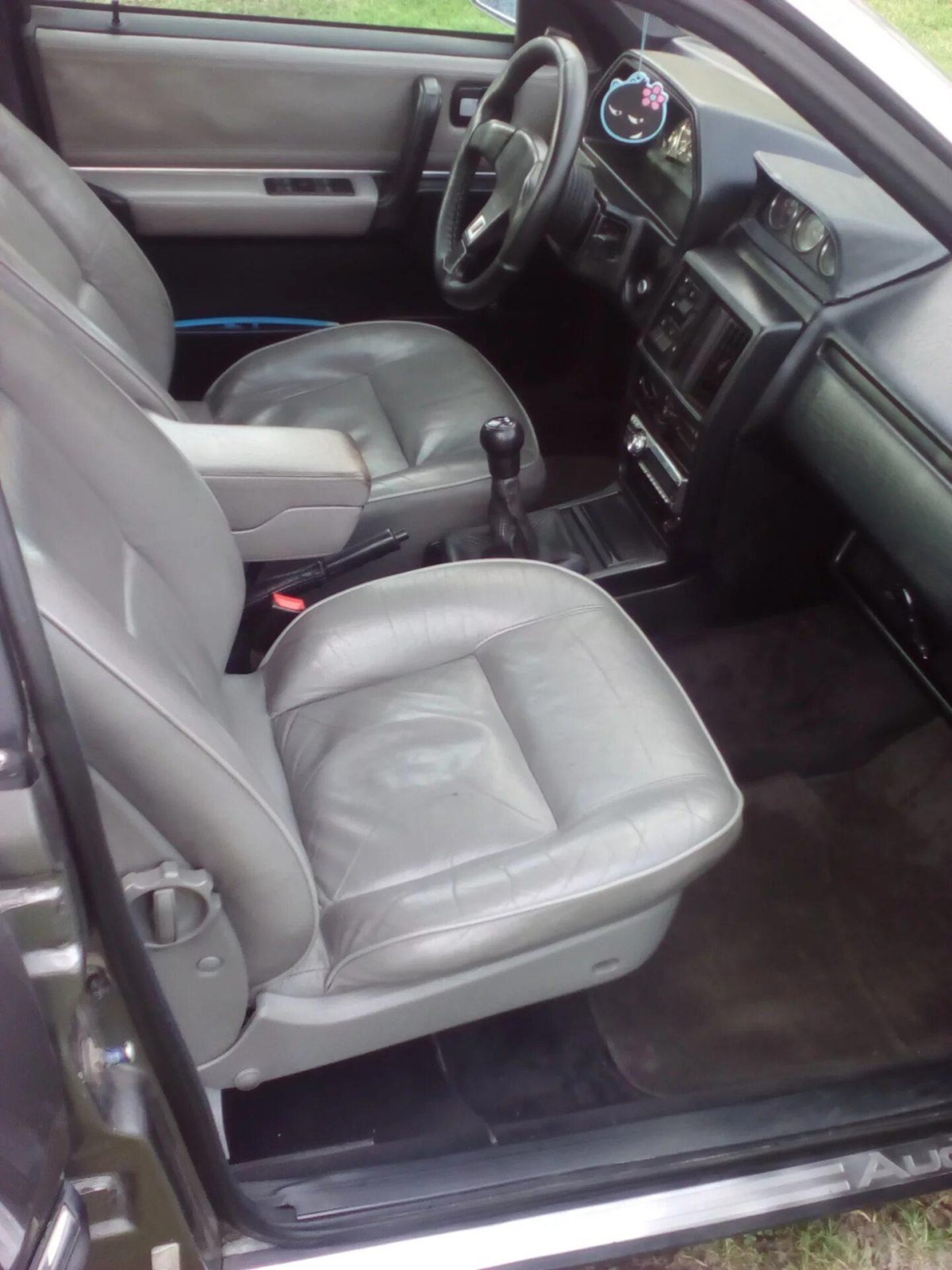 Ауди 100 с3 кожаный салон