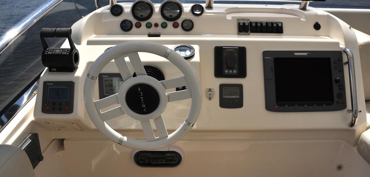 Флайбридж пост управления