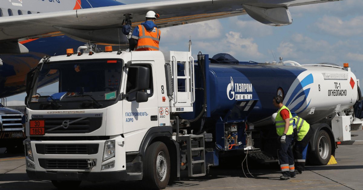 Топливозаправщики Газпромнефть-Аэро