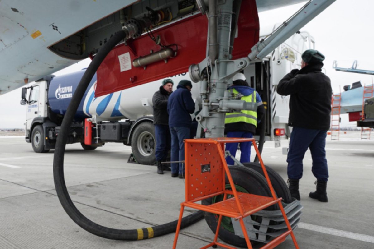 Заправка самолета