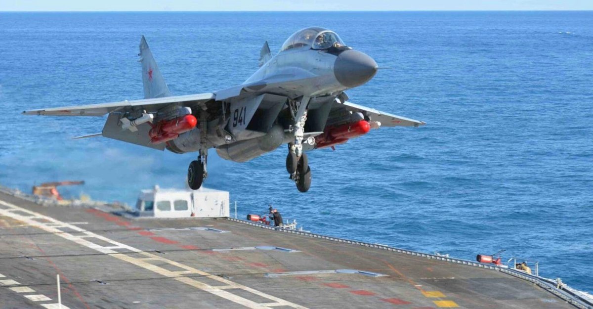 Палубный истребитель миг-29к