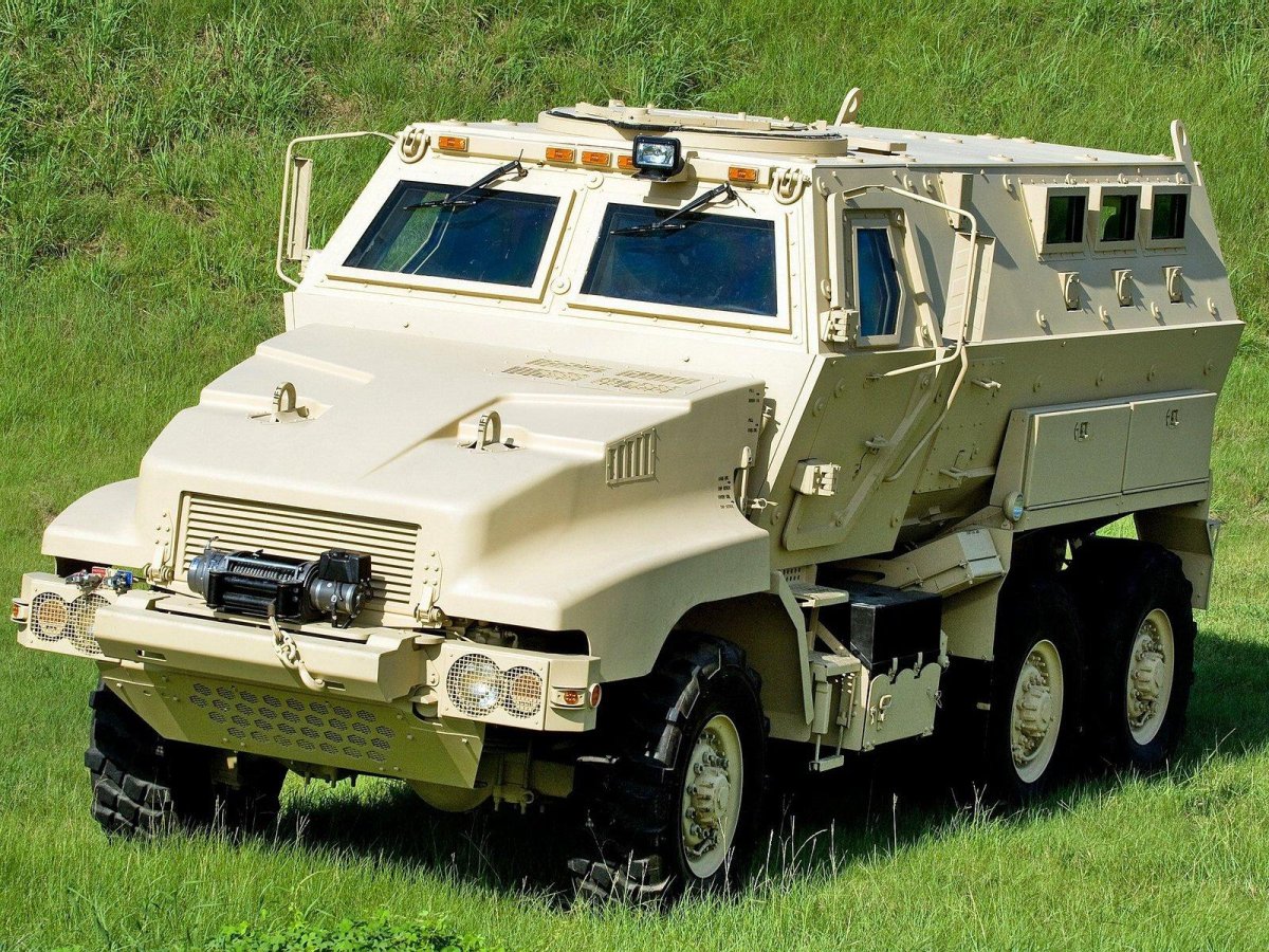 Броневик Caiman MRAP