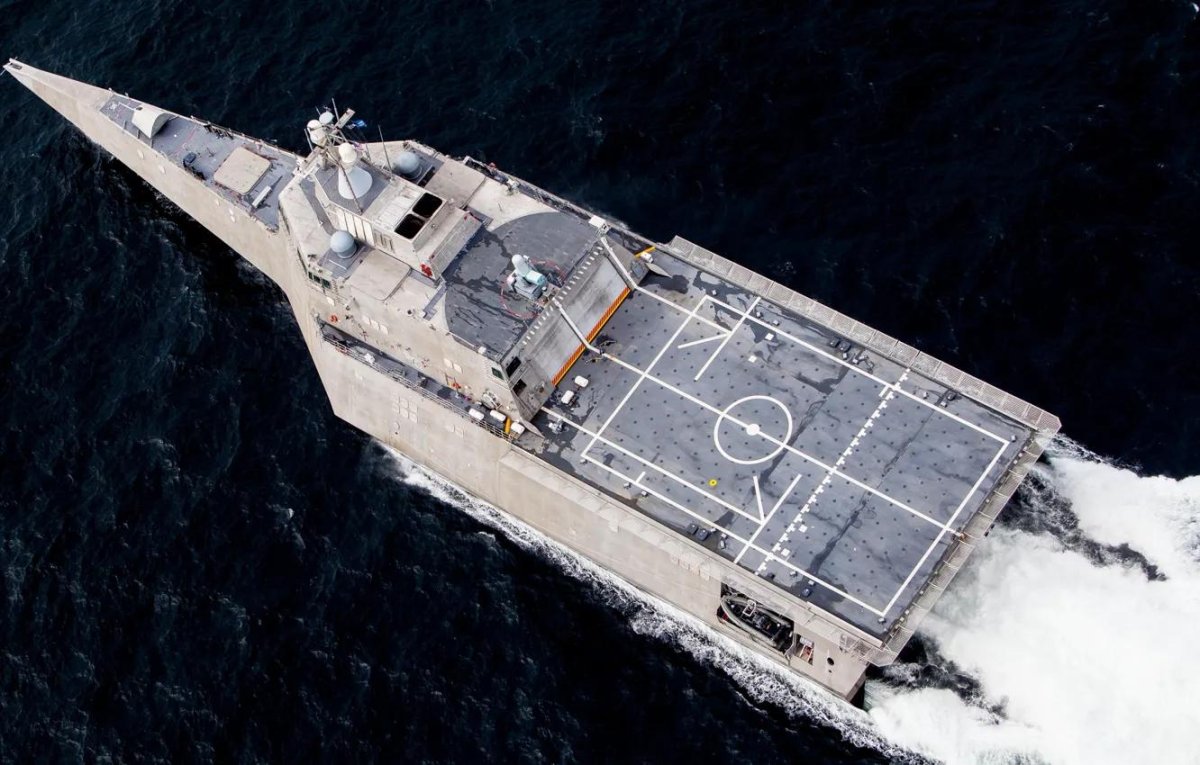 Фрегат USS Independence (LCS-2)