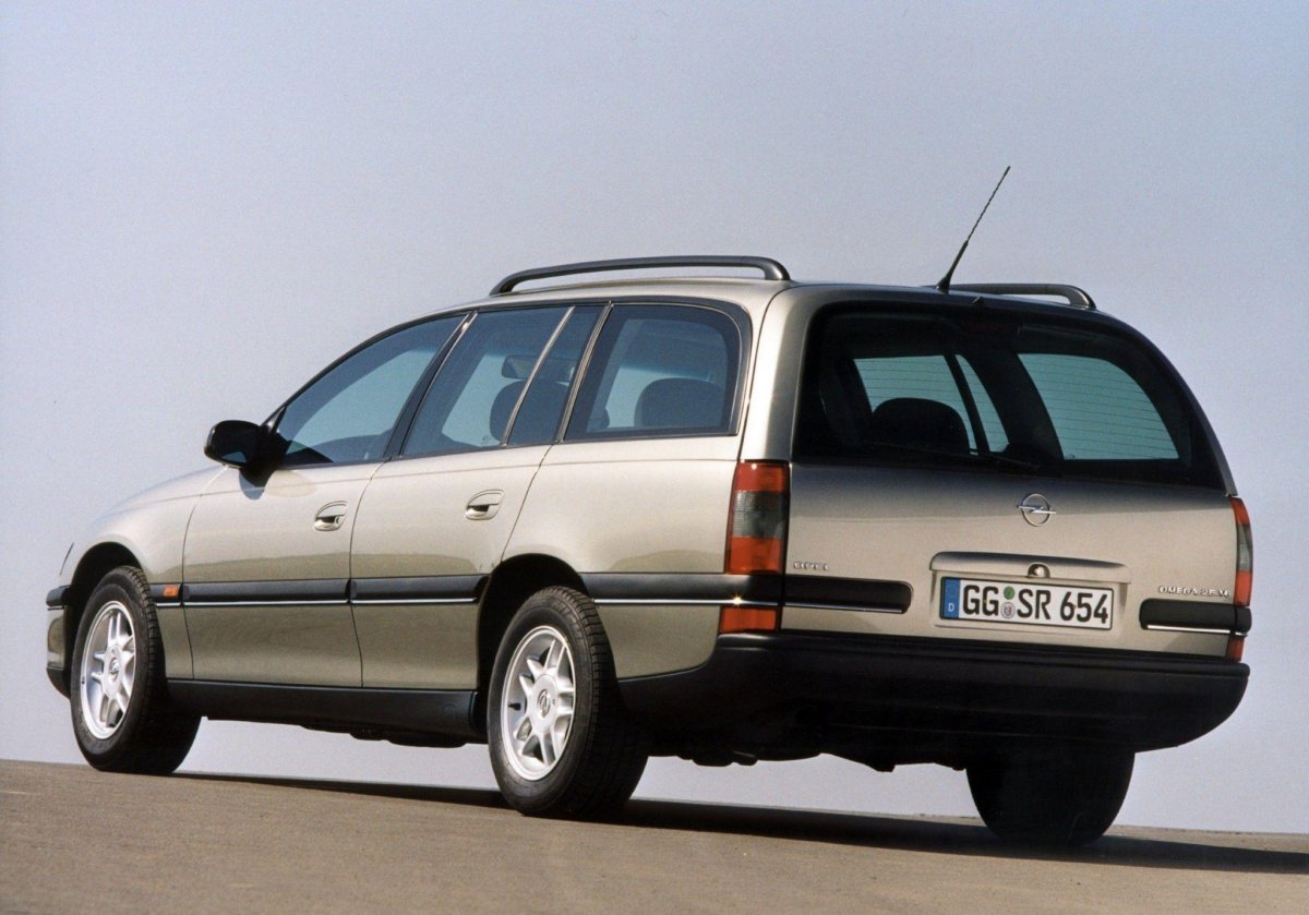 Opel Omega, 1994 универсал