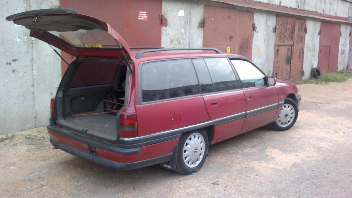 Опель Омега Караван универсал 1989