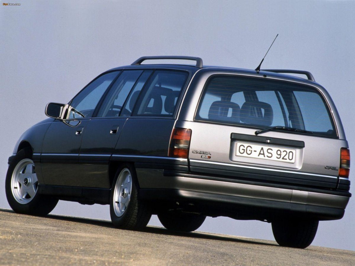 Opel Omega a 1990 универсал