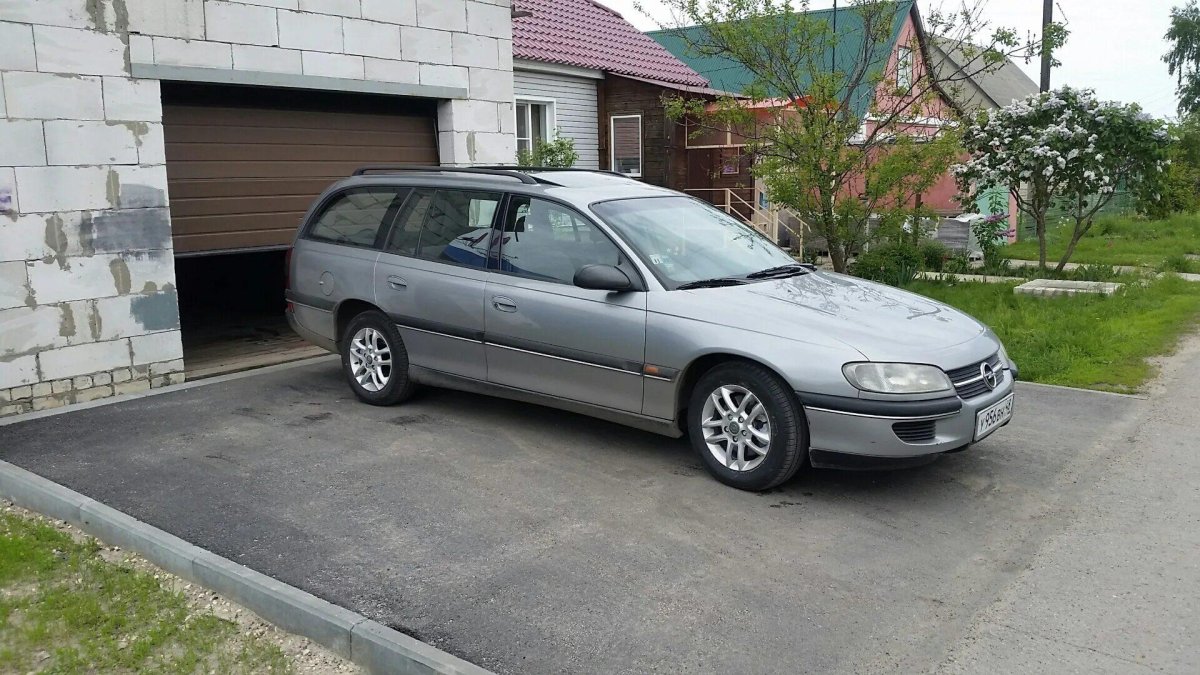 Опель Омега Караван 1988