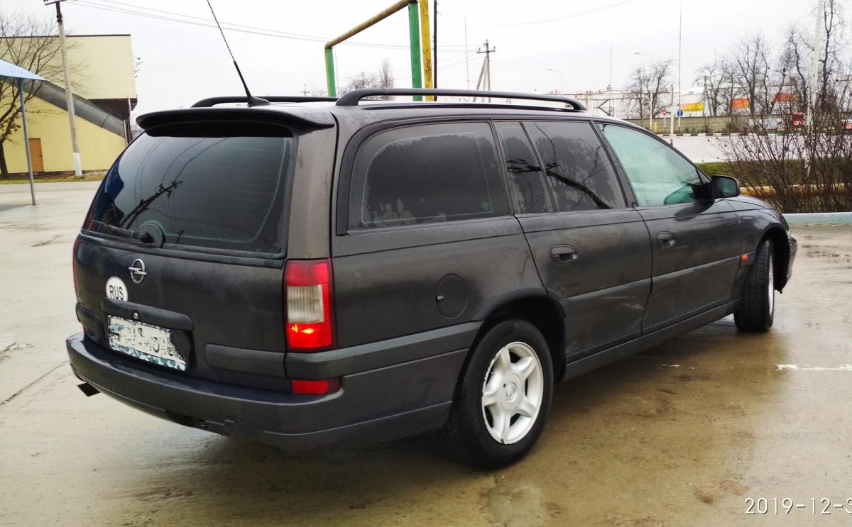 Опель Омега 2000 Караван