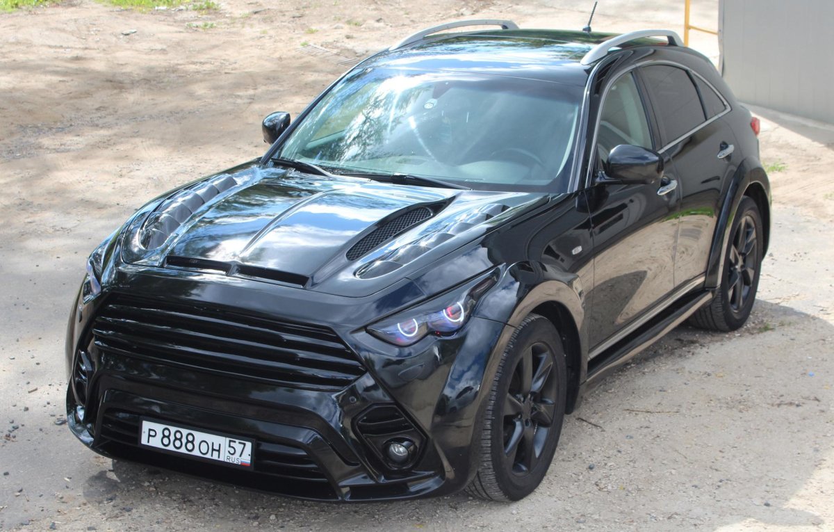 Машина Инфинити тюнинг