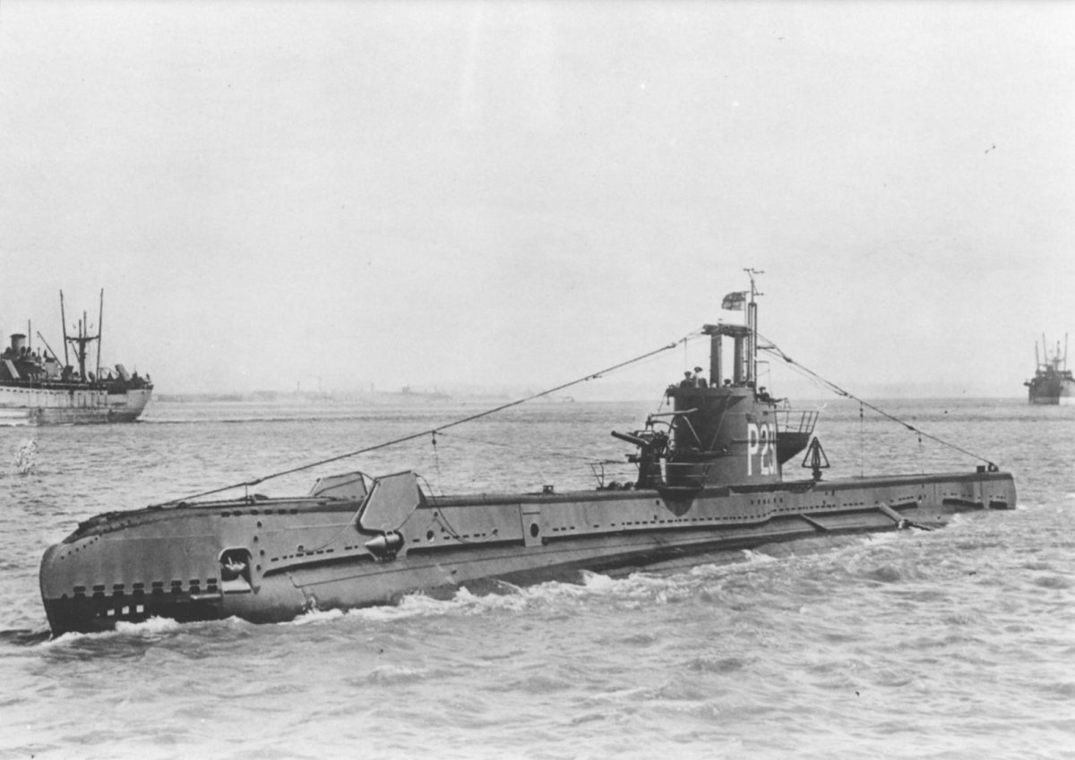 Подводная лодка Сюркуф модель