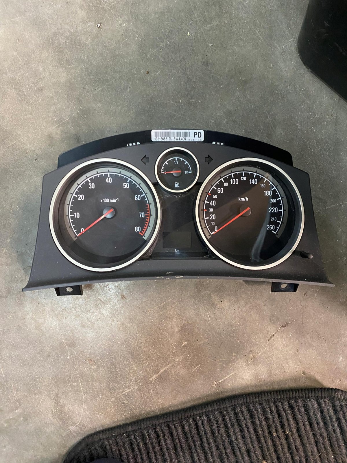 Приборная панель Opel Zafira a