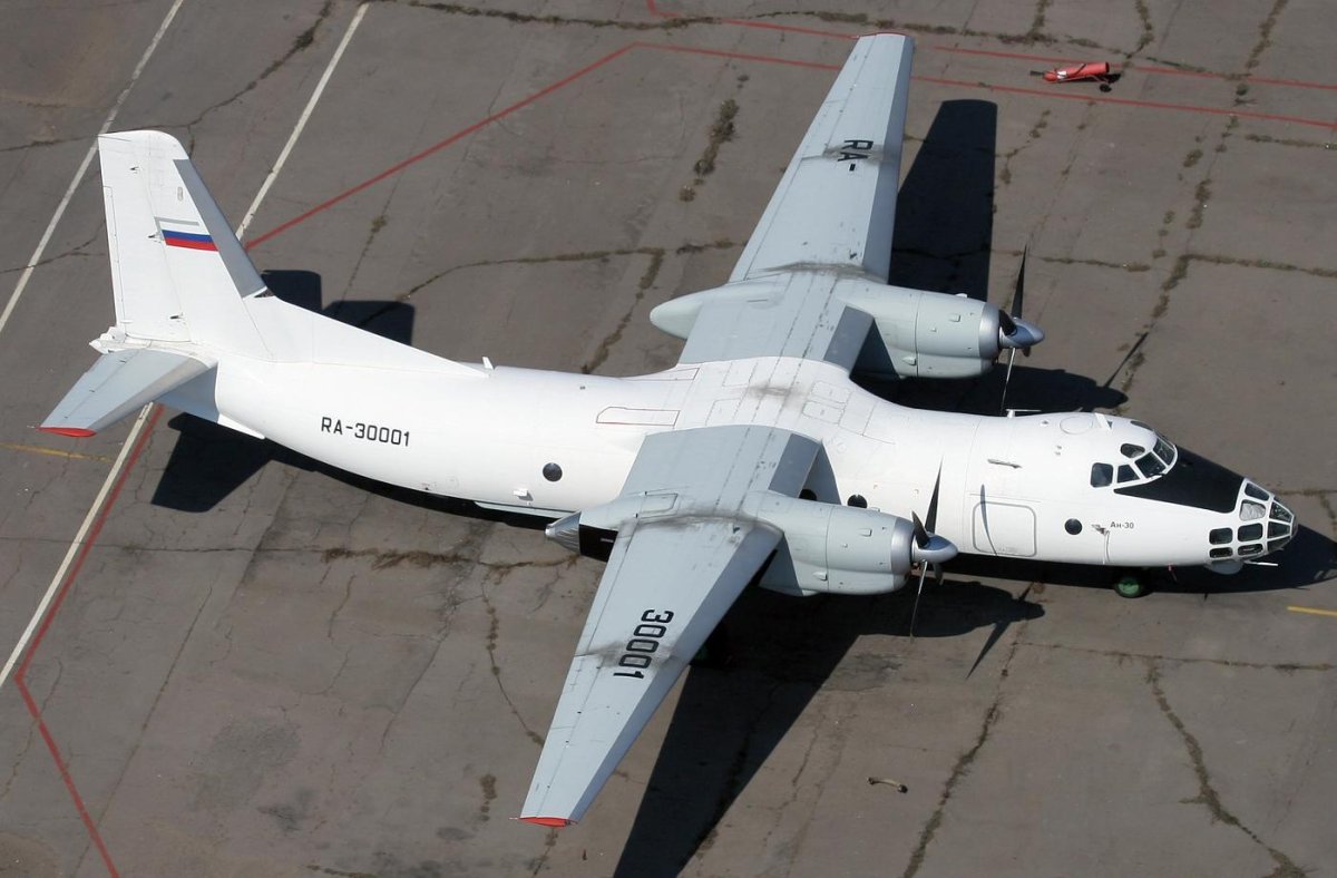 Самолет АН-30м