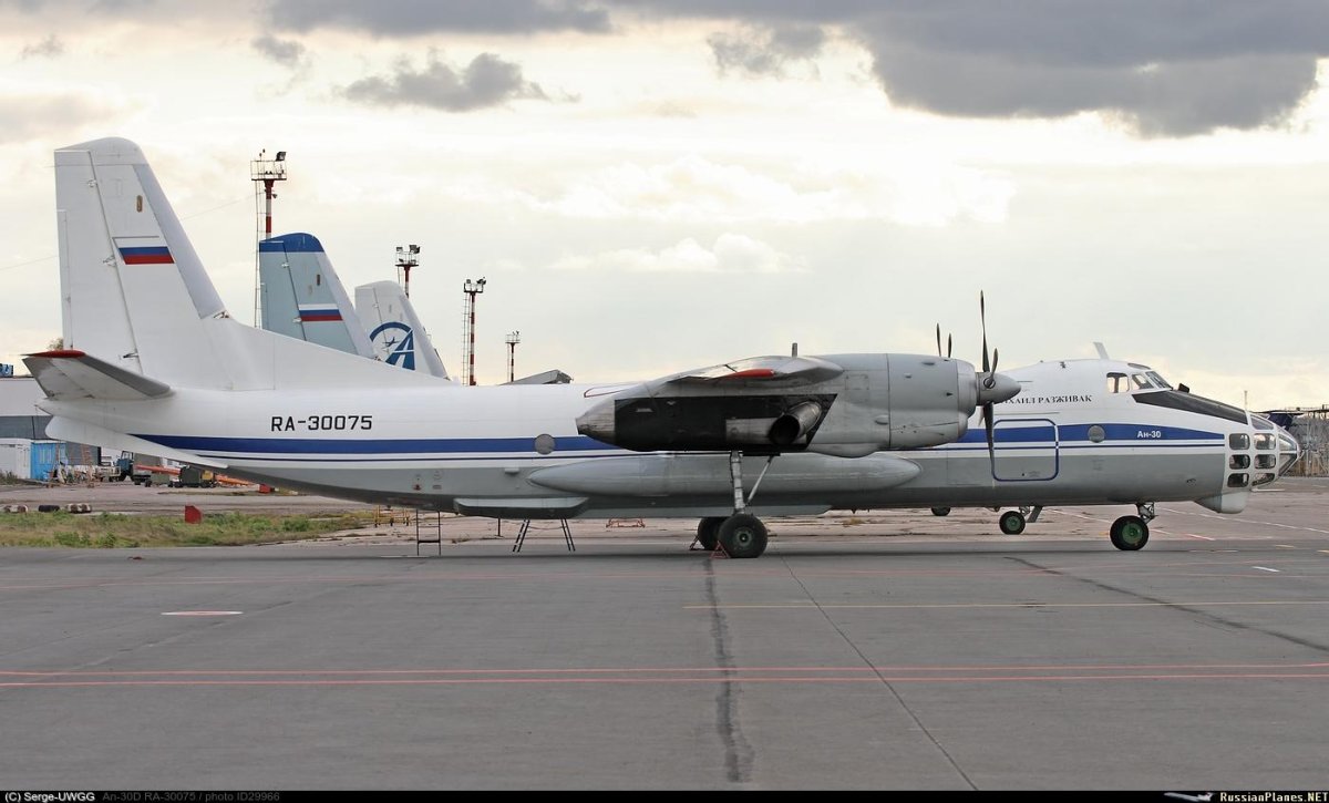 Лукиавиатранс АН-30
