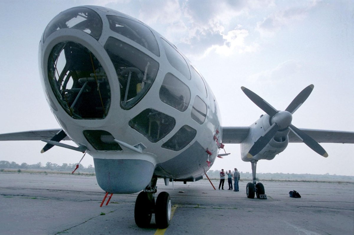 Самолет АН-30м