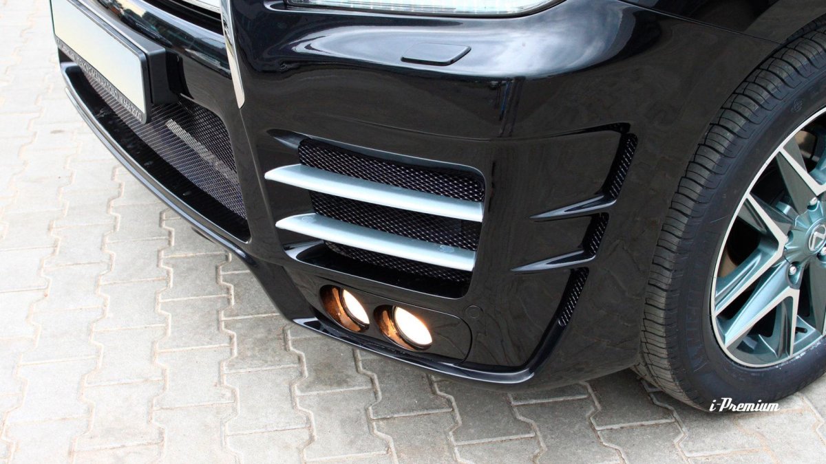 Молдинг бампера Lexus lx570