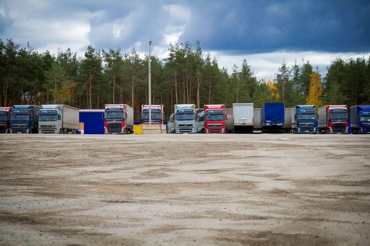 Медвежий угол р255 парковка фур