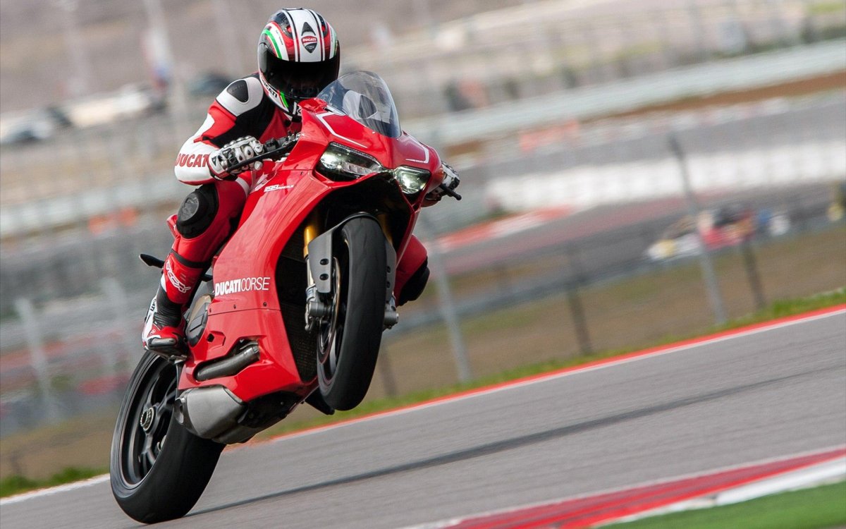 Дукати Панигале 899