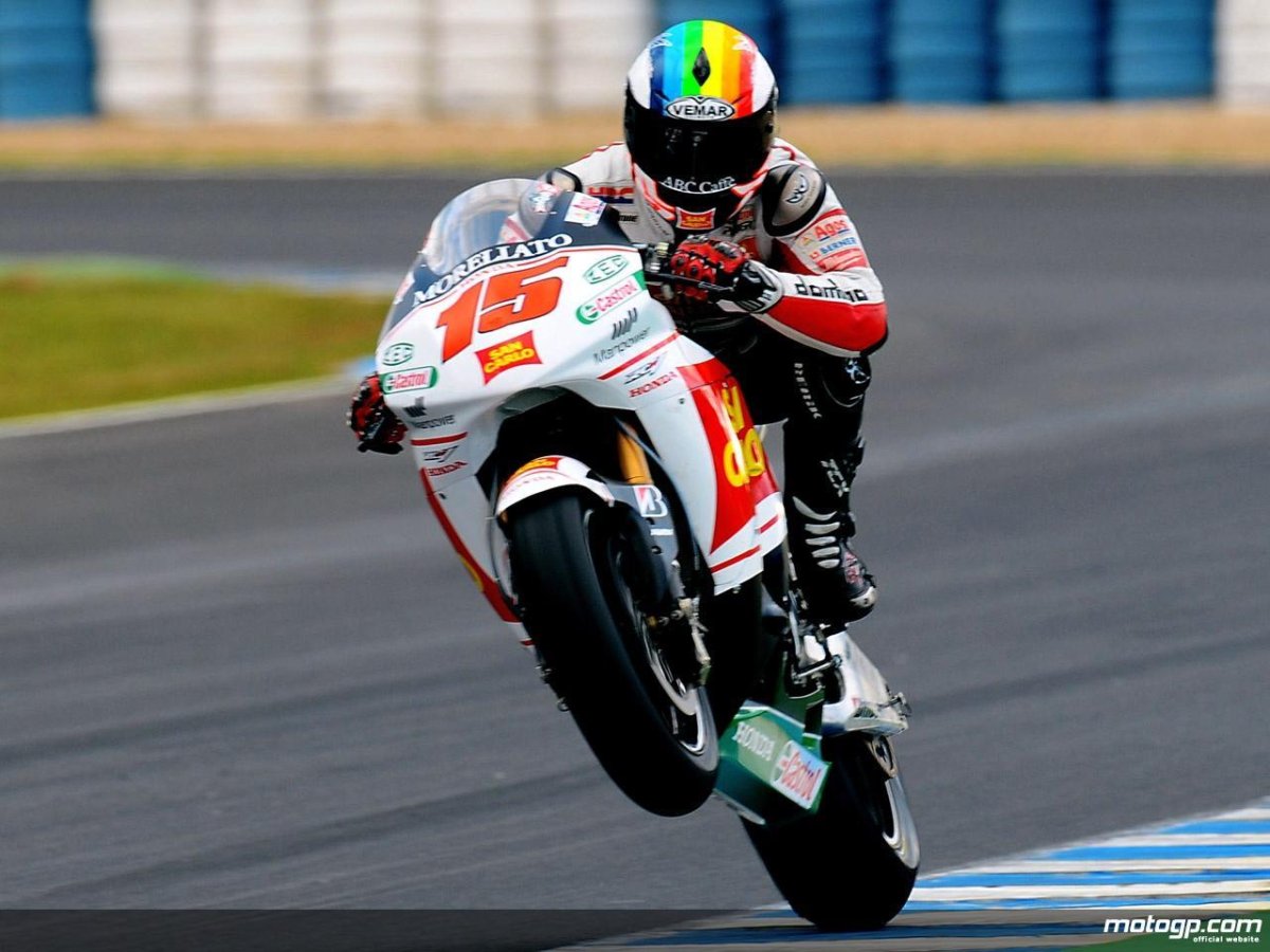 Мотоцикл на заднем колесе